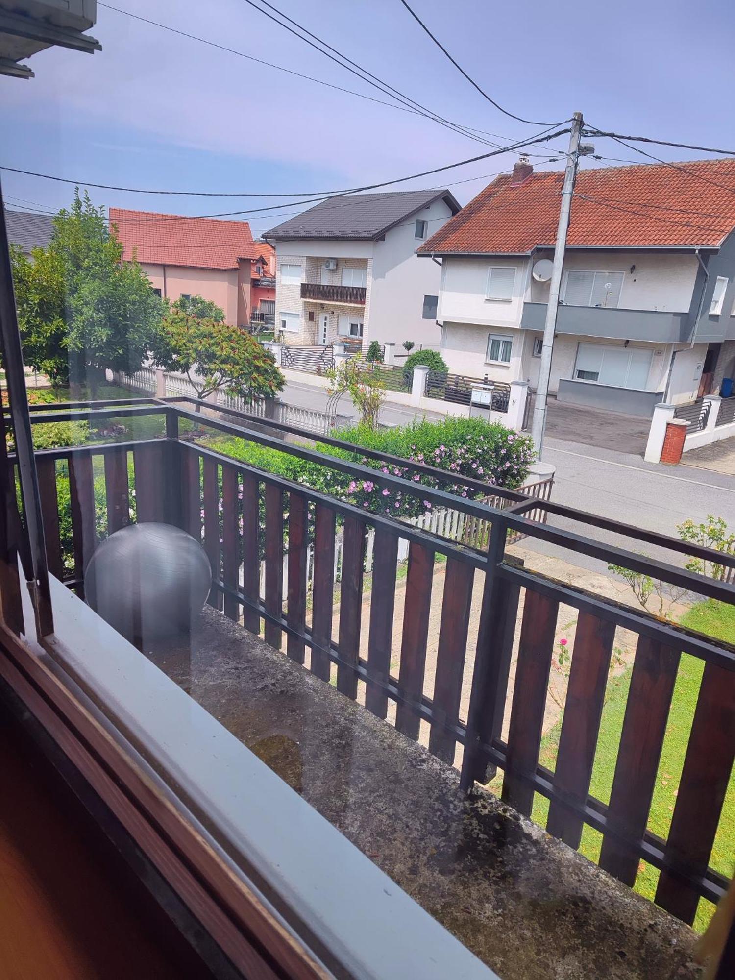 Ruhige Unterkunft Sesvete Esterno foto